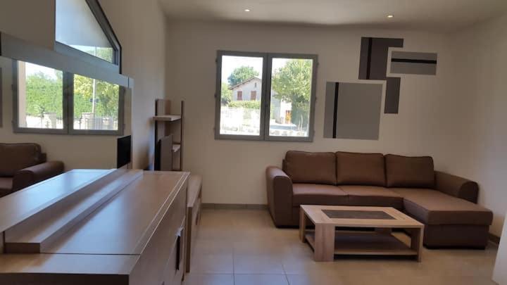 Studio Climatise Avec Terrasse Et Wi Fi . Appartement Saint-Marcel-lès-Valence Buitenkant foto